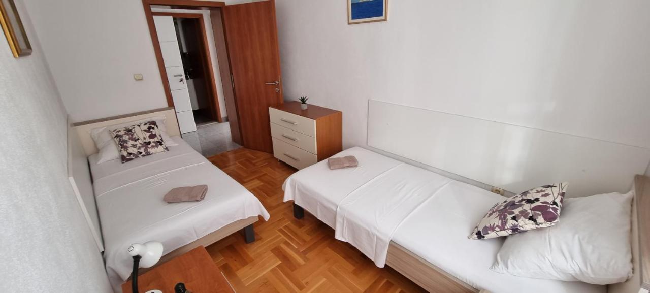 Cosic Apartment