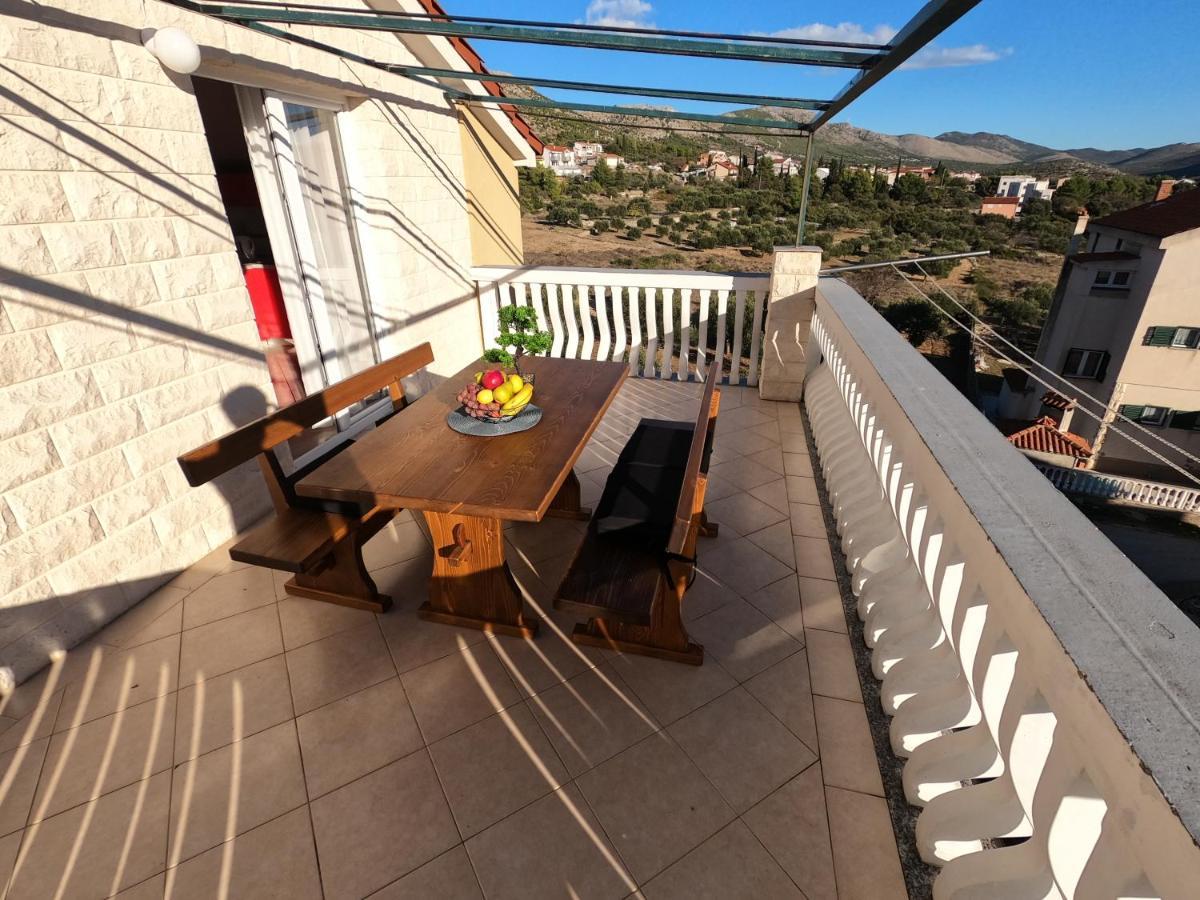 Cosic Apartment