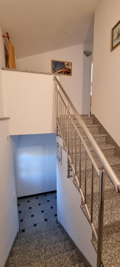 Apartment Cosic Grebastica